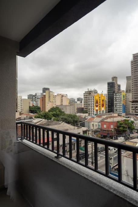 Em Pinheiros - 2 Quadras Da Faria Lima E Madalena Apartamento