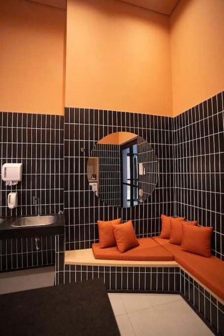 Apartamento Em Pinheiros - 2 Quadras Da Faria Lima E Madalena